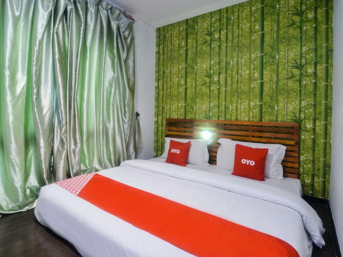 Oyo 1119 Memoire Express Hotel Kuching Exteriör bild