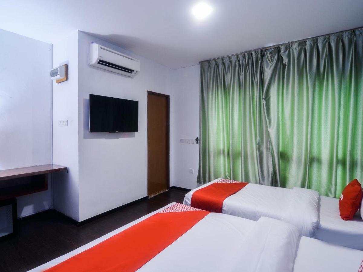 Oyo 1119 Memoire Express Hotel Kuching Exteriör bild
