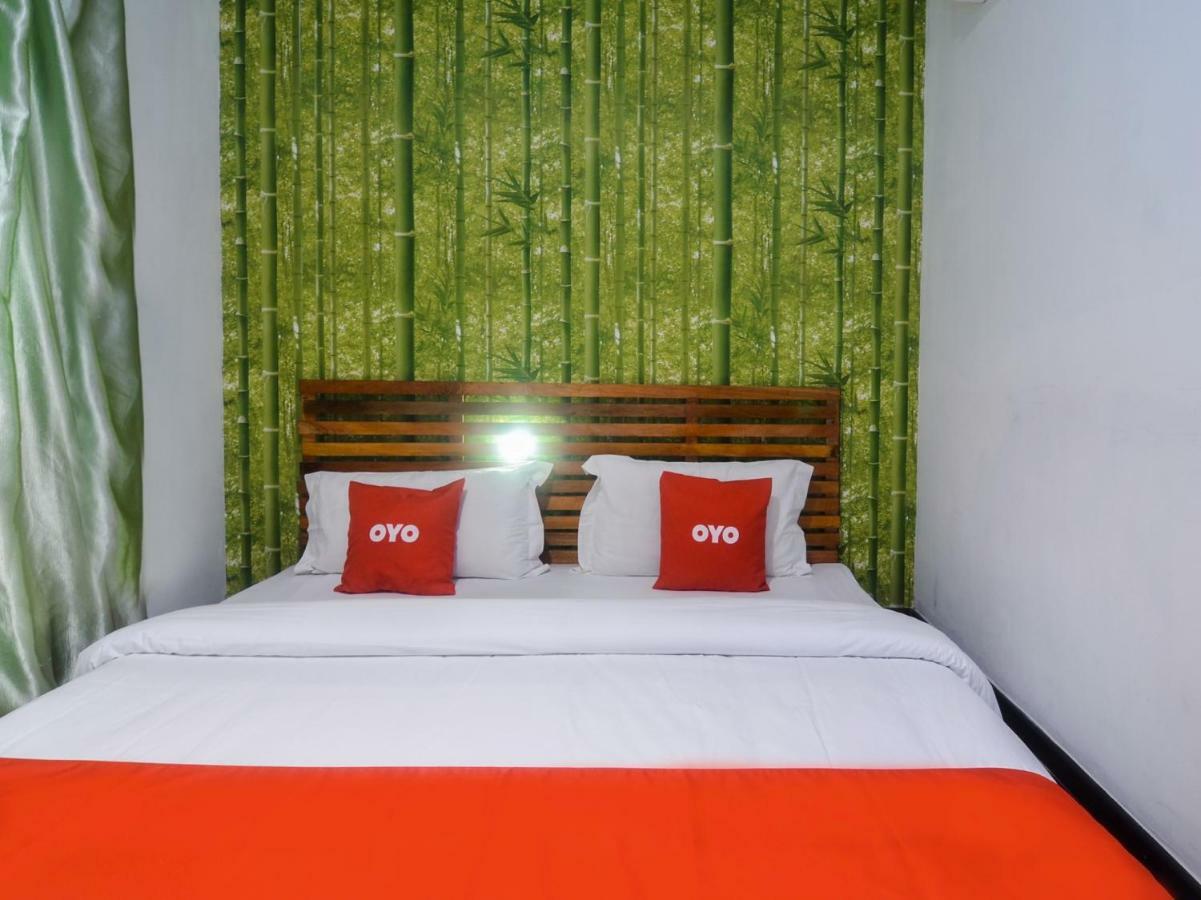 Oyo 1119 Memoire Express Hotel Kuching Exteriör bild